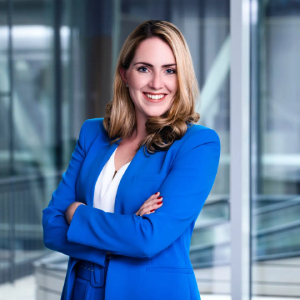 Ms. Niamh Leinwather